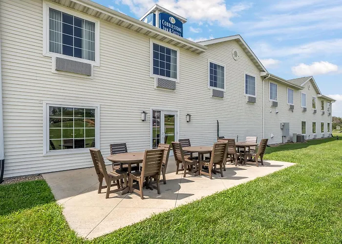 Cobblestone Inn & Suites - Avoca